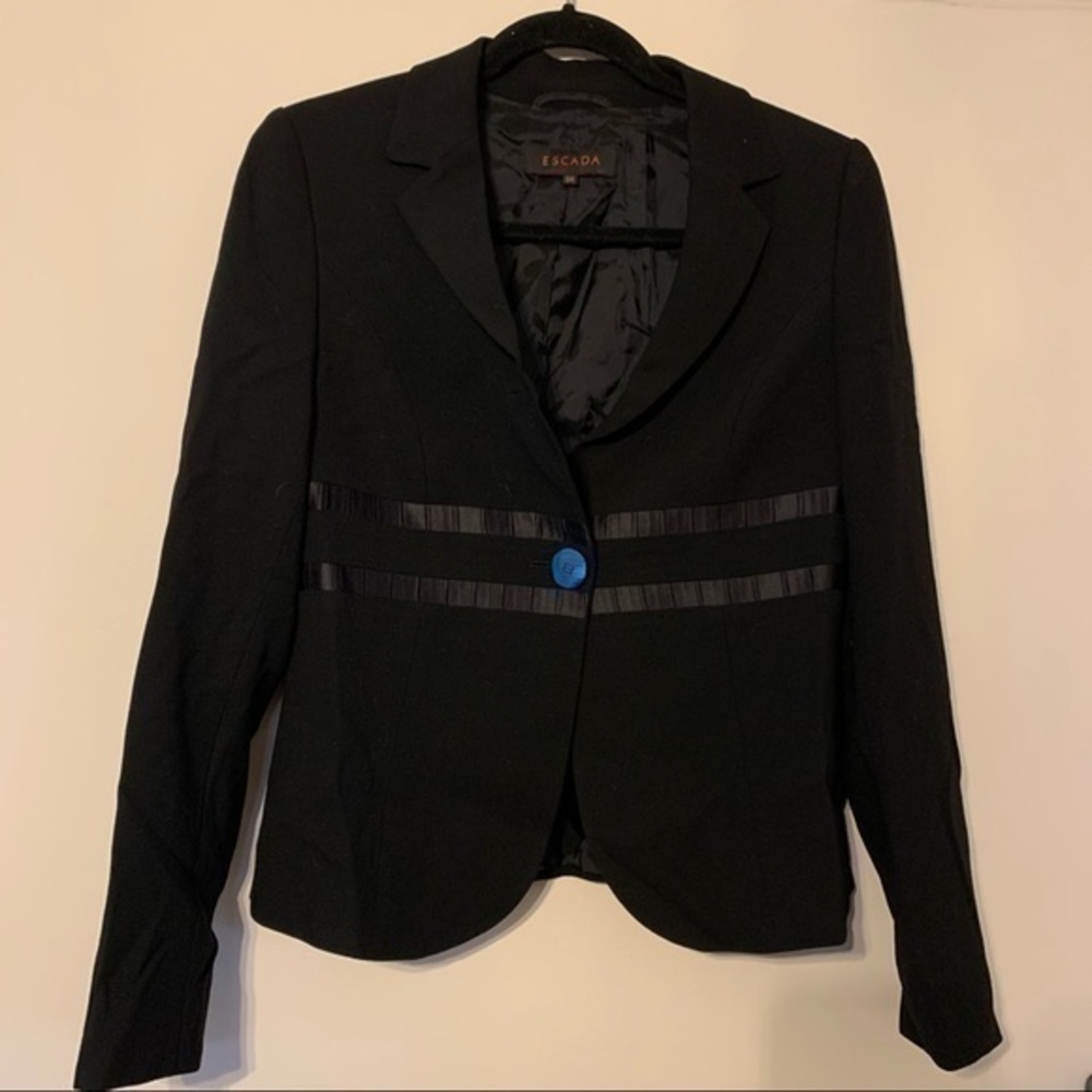 Escada size small black wool blazer